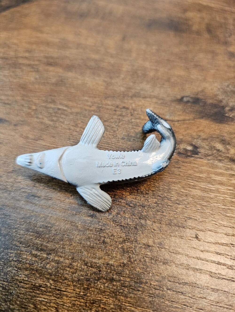 YOWIE Beluga Sturgeon Collectible Toy Wild Water Series Collection 2 1/4" long - Picture 3 of 4